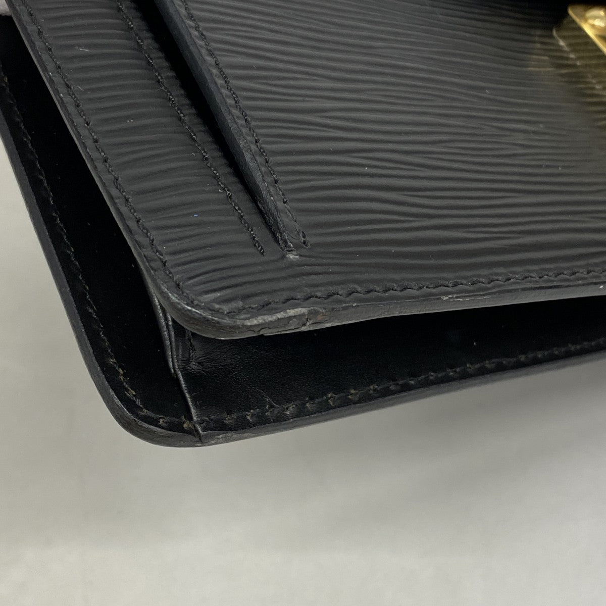 【6gd5050】ルイヴィトン クラッチバッグ エピ ポシェットセリエドラゴンヌ M52612 ノワール【中古】メンズ