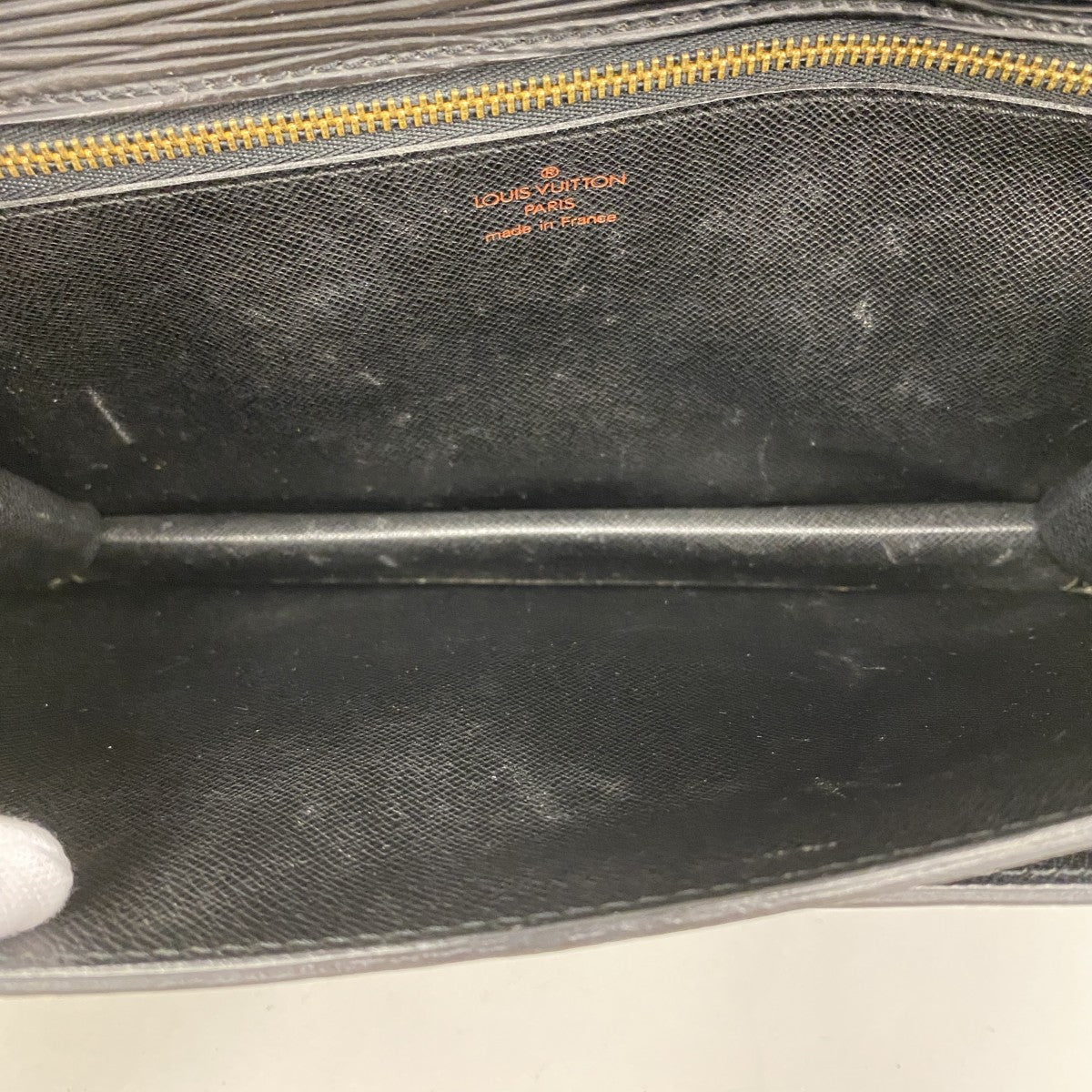 【6gd5050】ルイヴィトン クラッチバッグ エピ ポシェットセリエドラゴンヌ M52612 ノワール【中古】メンズ
