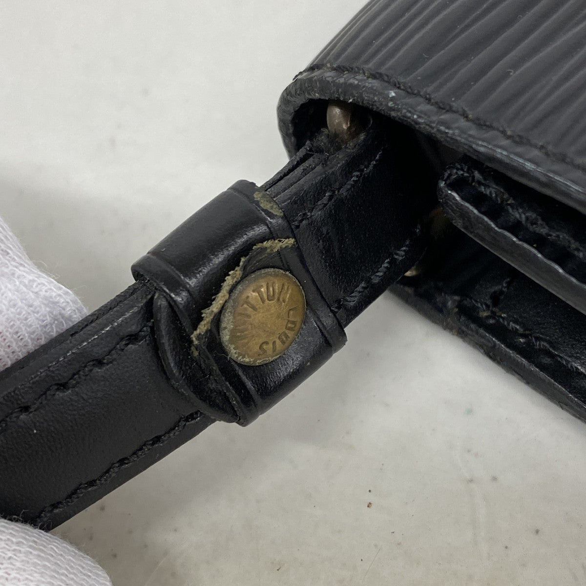 【6gd5050】ルイヴィトン クラッチバッグ エピ ポシェットセリエドラゴンヌ M52612 ノワール【中古】メンズ