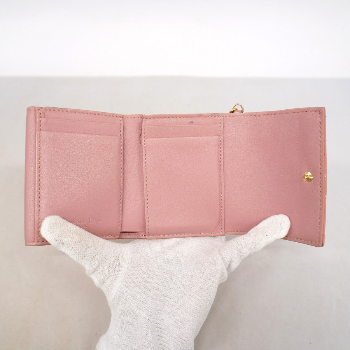 【6gd5088】クリスチャンディオール 三つ折り財布 カナージュ エナメル ピンク ゴールド金具【中古】レディース