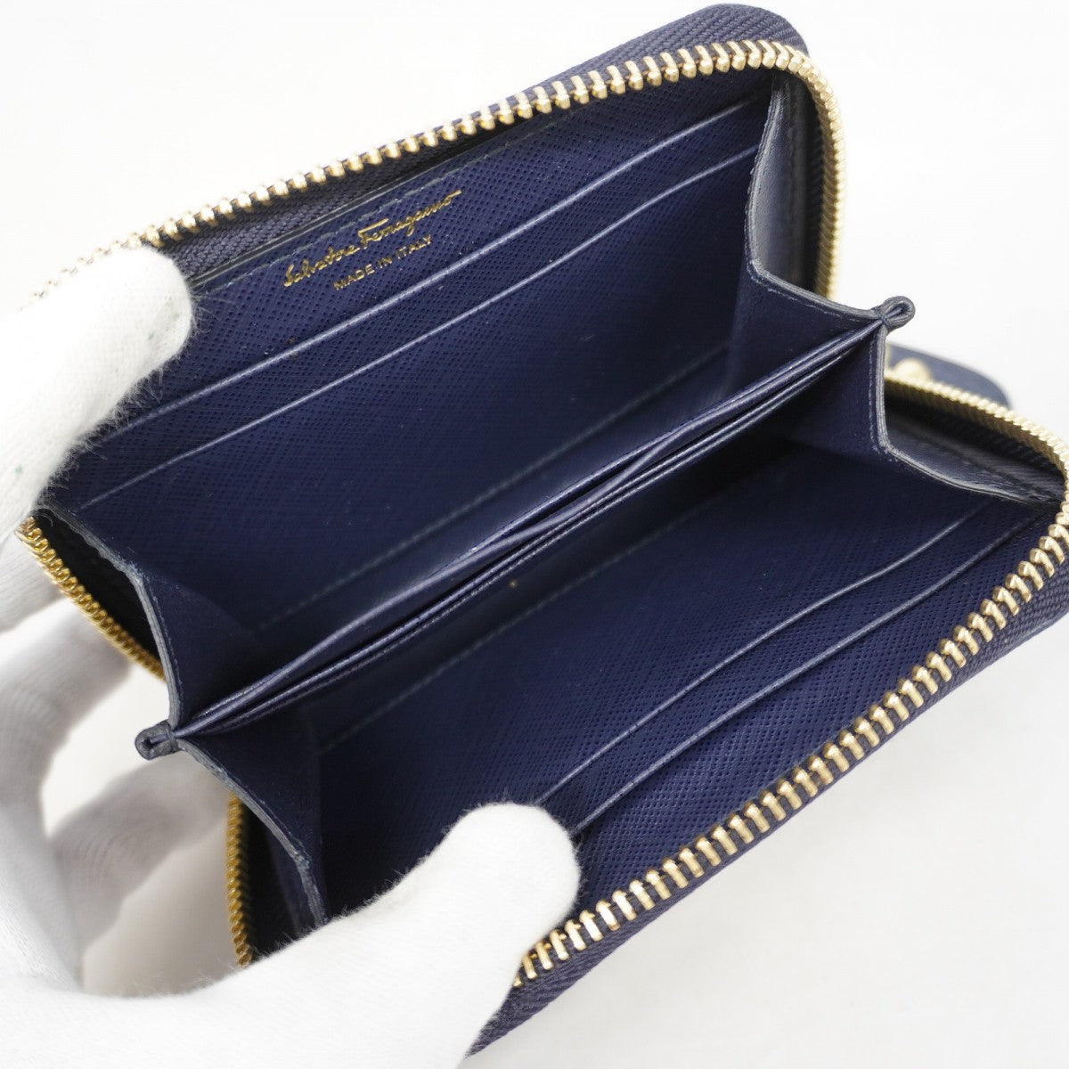 【6gd5093】サルヴァトーレフェラガモ コインケース ヴァラ レザー ネイビー ゴールド金具【中古】レディース