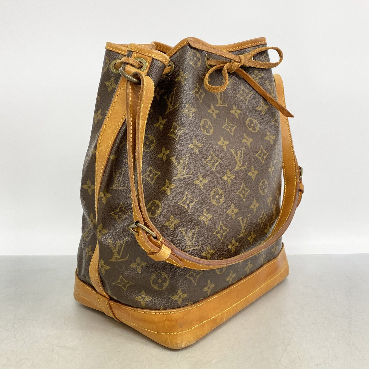 【6gd5145】ルイヴィトン ショルダーバッグ モノグラム ノエ M42224 ブラウン【中古】レディース