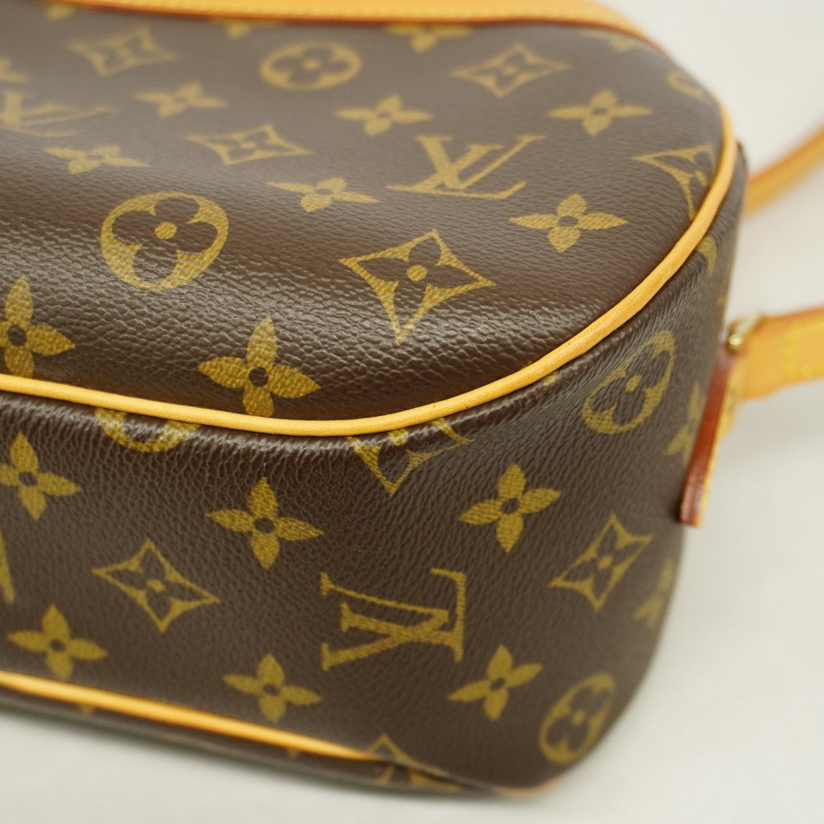 【6gd5214】ルイヴィトン ショルダーバッグ モノグラム ブロワ M51221 ブラウン【中古】レディース