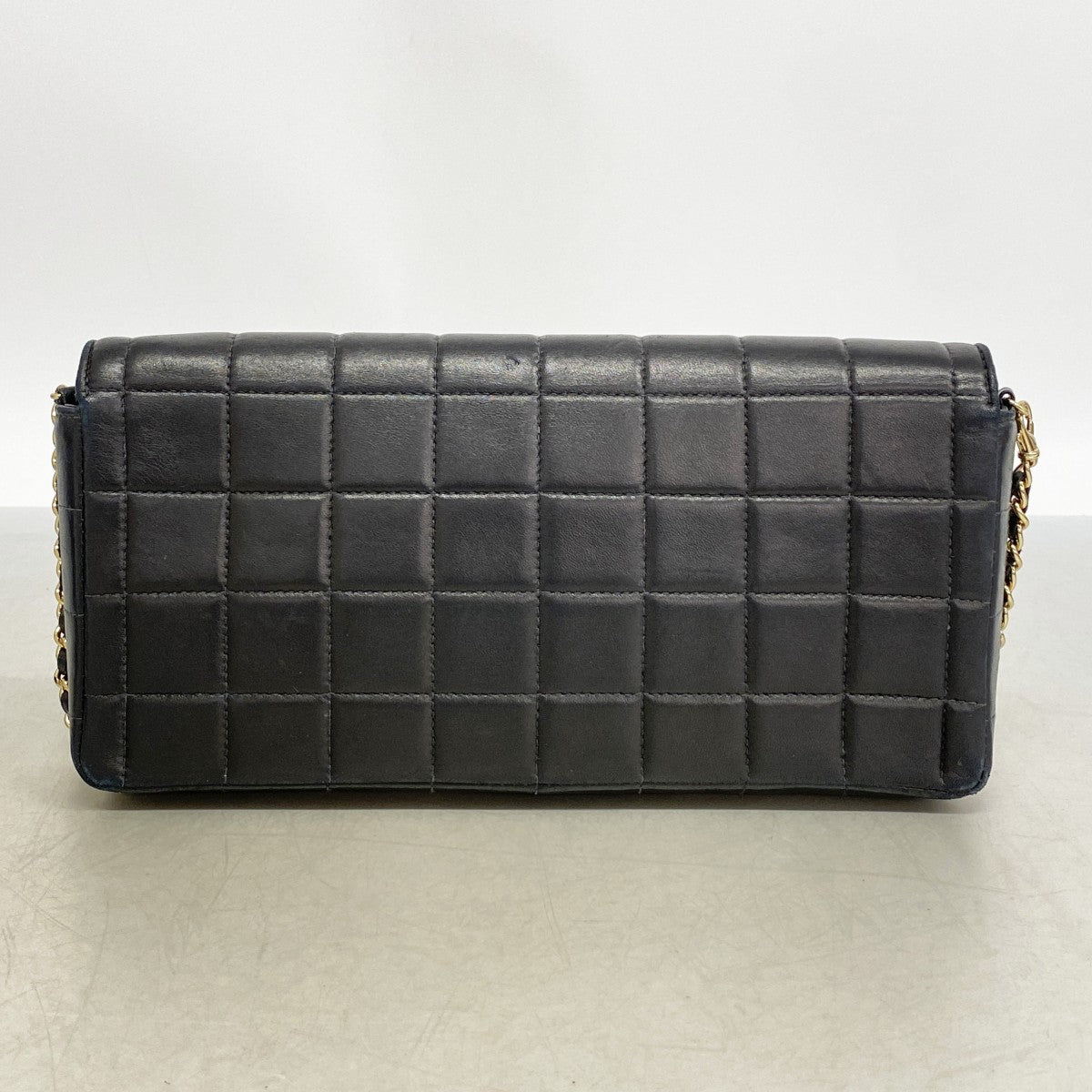 【6gd5224】シャネル ショルダーバッグ チョコバー チェーンショルダー ラムスキン ブラック ゴールド金具【中古】レディース
