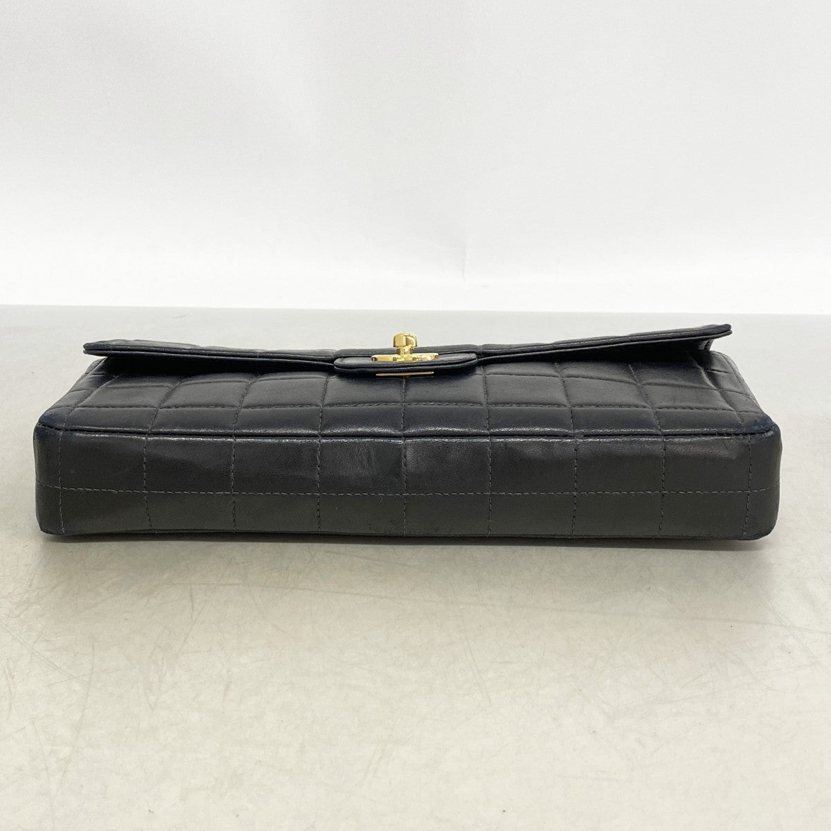 【6gd5224】シャネル ショルダーバッグ チョコバー チェーンショルダー ラムスキン ブラック ゴールド金具【中古】レディース