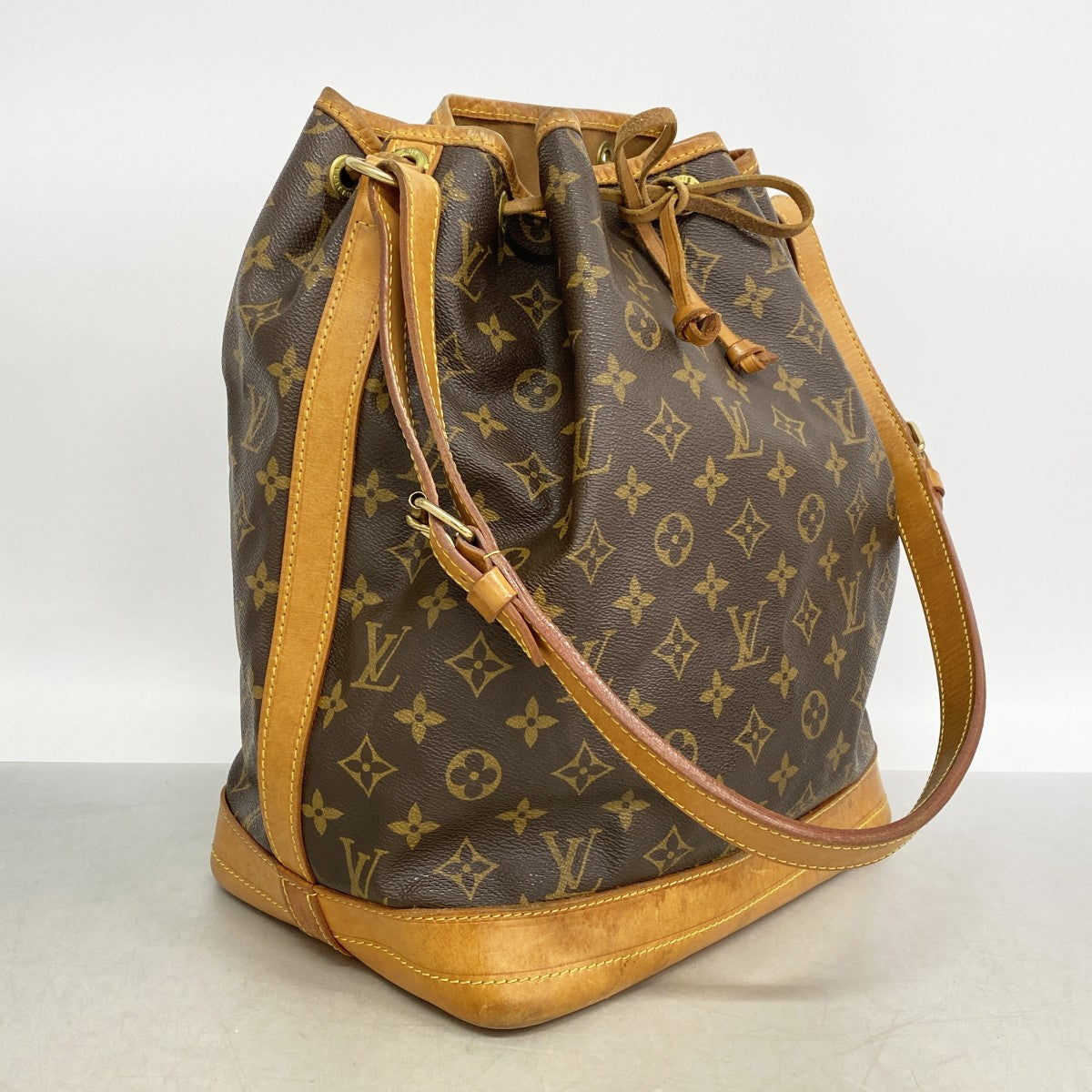 【6gd5247】ルイヴィトン ショルダーバッグ モノグラム ノエ M42224 ブラウン【中古】レディース