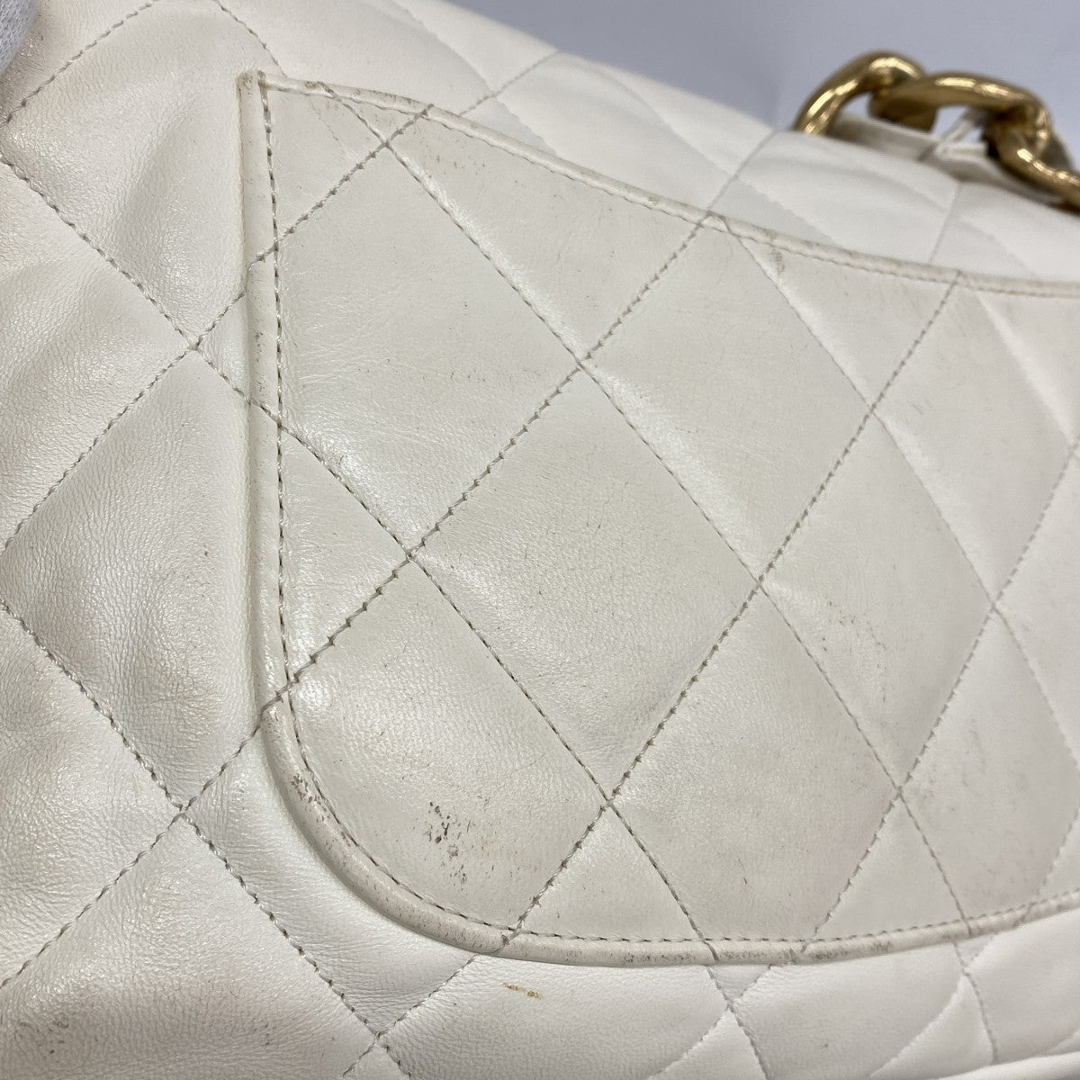 【6gd5254】シャネル ショルダーバッグ マトラッセ チェーンショルダー ラムスキン ホワイト ゴールド金具【中古】レディース