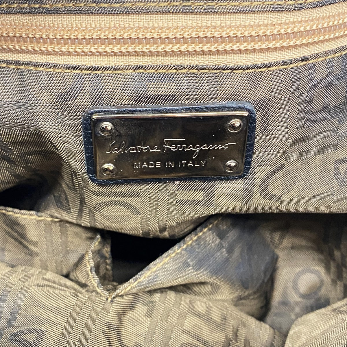 【6gd5270】サルヴァトーレフェラガモ トートバッグ レザー ブラック ゴールド/シルバー金具【中古】レディース
