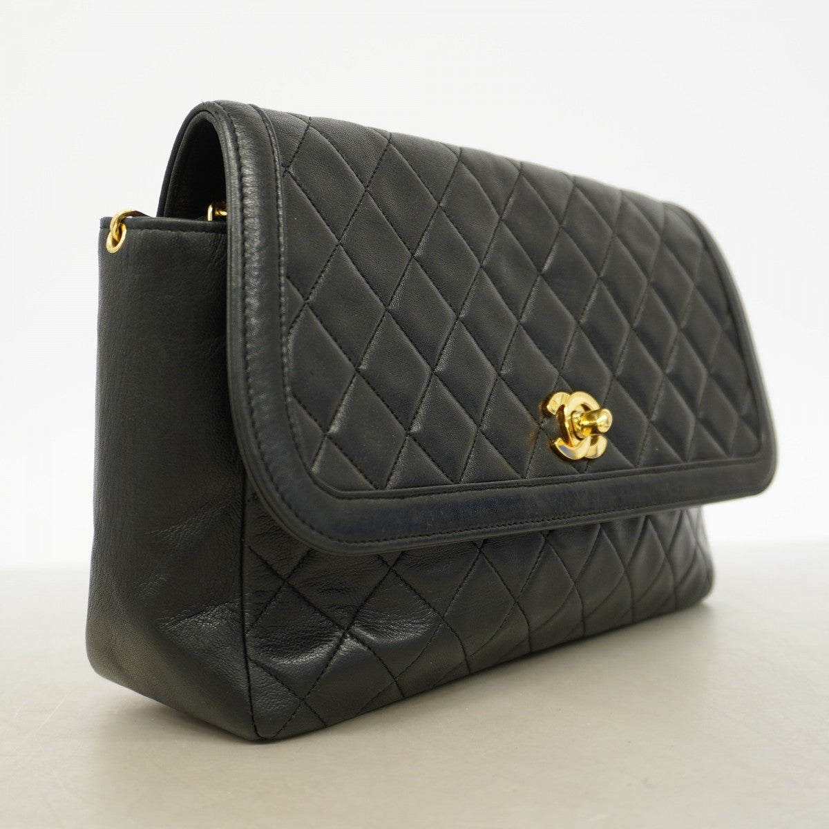 【6gd5311】シャネル ショルダーバッグ マトラッセ チェーンショルダー ラムスキン ブラック ゴールド金具【中古】レディース