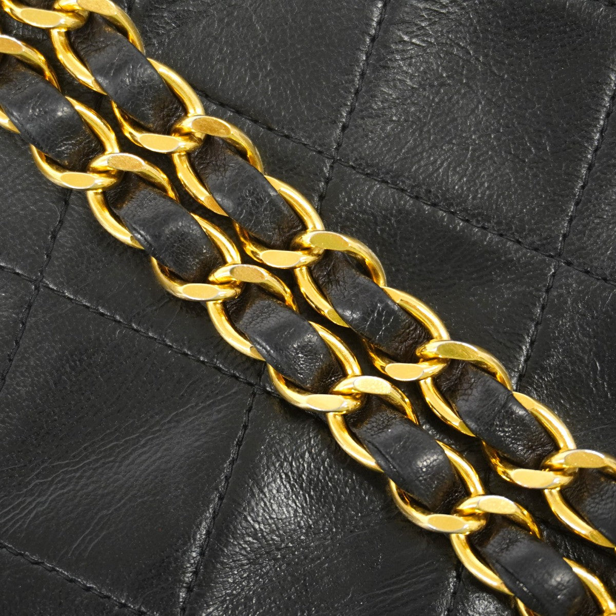 【6gd5322】シャネル ショルダーバッグ ダイアナ チェーンショルダー ラムスキン ブラック ゴールド金具【中古】レディース