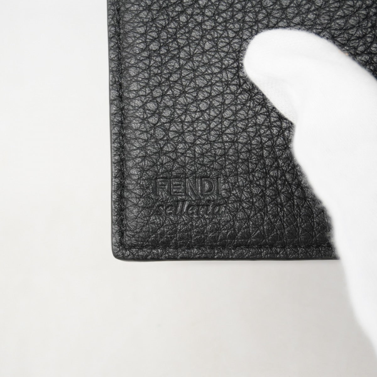 【6gd5350】フェンディ 三つ折り財布 セレリア レザー ブラック シルバー金具【中古】レディース