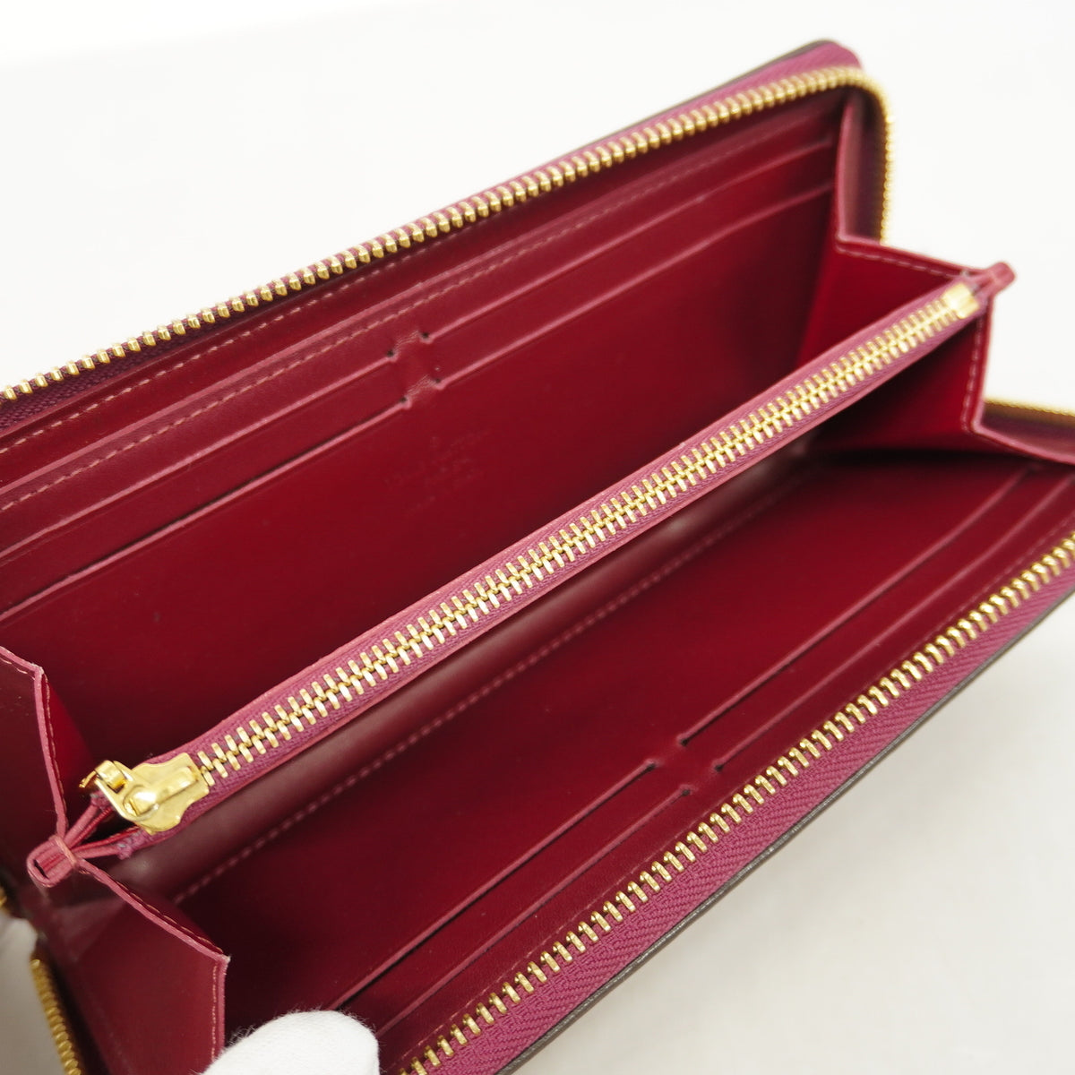 【6gd5354-k】ルイヴィトン 長財布 ヴェルニ ポルトフォイユクレマンス M90972 マゼンタ【中古】レディース