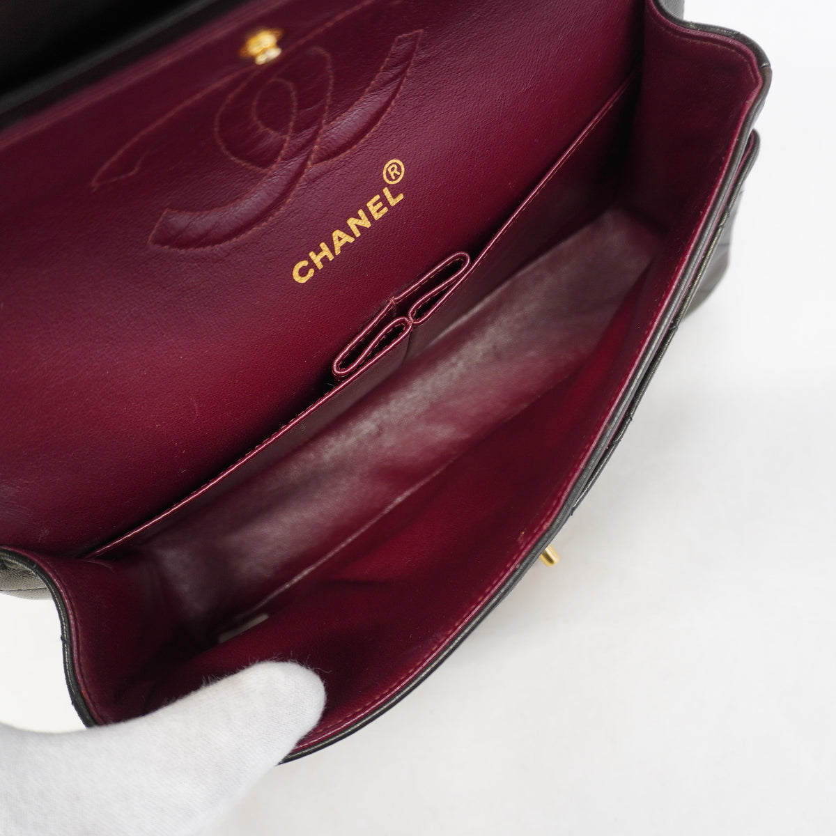 【6ge5379】シャネル ショルダーバッグ マトラッセ Wフラップ Wチェーン ラムスキン ブラック ゴールド金具【中古】レディース