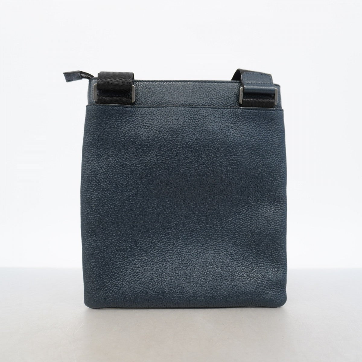 【6ge5411】サルヴァトーレフェラガモ ショルダーバッグ レザー ネイビー シルバー金具【中古】レディース
