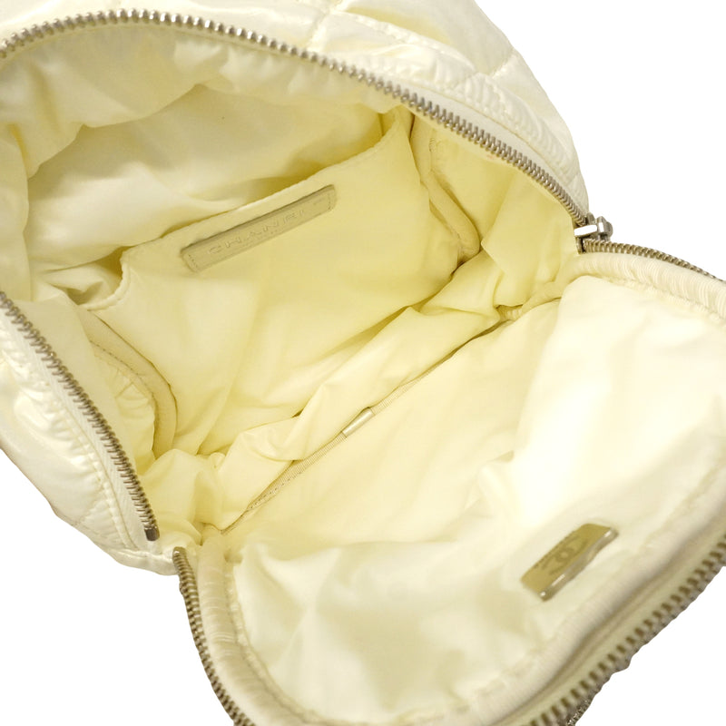 【6ge5414】シャネル リュック・デイパック ネージュコレクション ナイロン ホワイト シルバー金具【中古】レディース