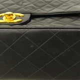 【6ge5419】シャネル ショルダーバッグ デカマトラッセ Wチェーン ラムスキン ブラック ゴールド金具【中古】レディース