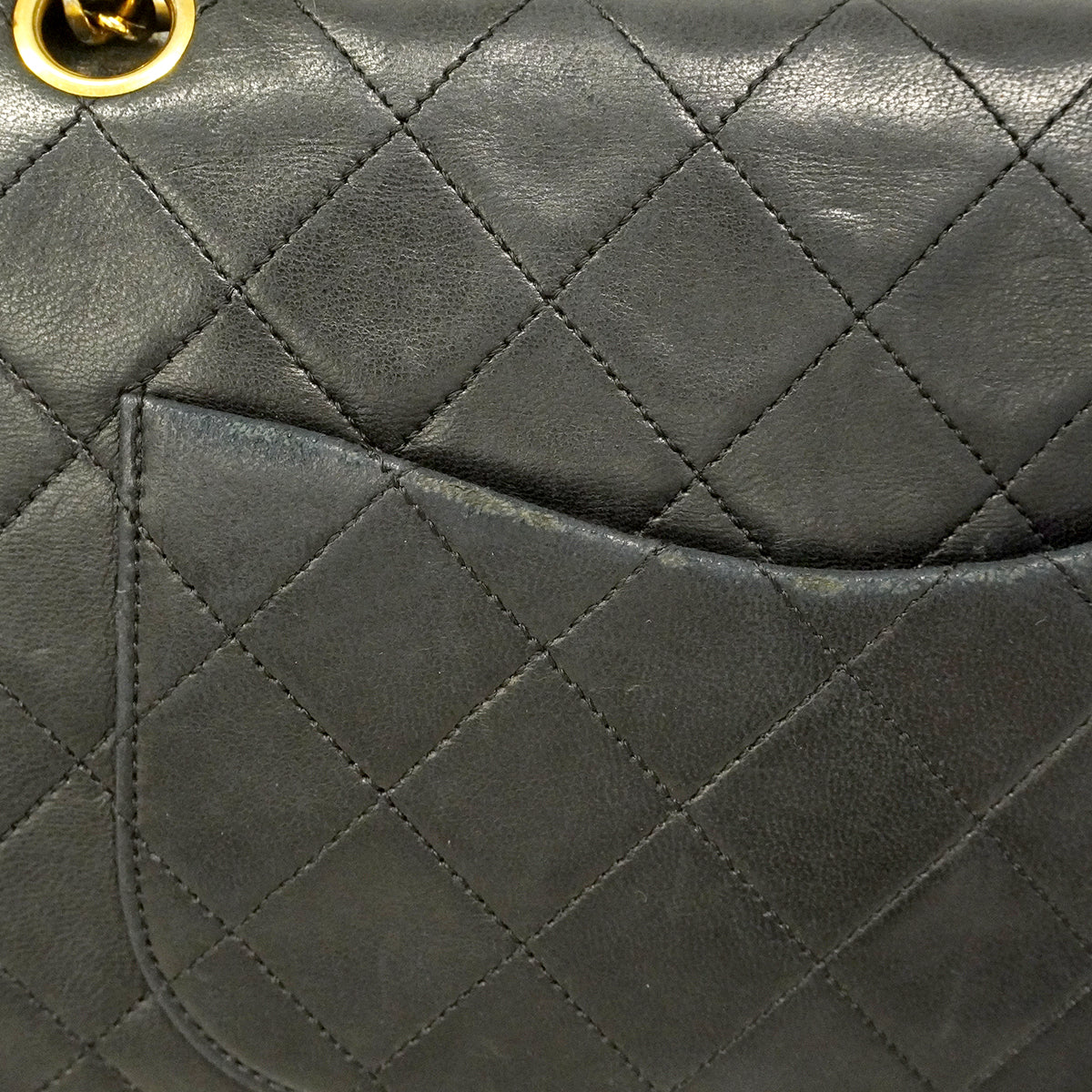 【6ge5420】シャネル ショルダーバッグ マトラッセ Wフラップ Wチェーン ラムスキン ブラック ゴールド金具【中古】レディース