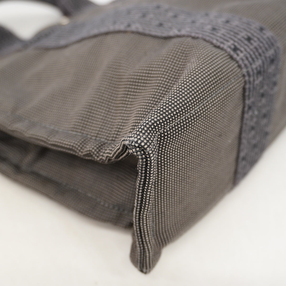 【6ge5444-k】エルメス ハンドバッグ エールラインPM ナイロン グレー シルバー金具【中古】メンズ レディース ユニセックス