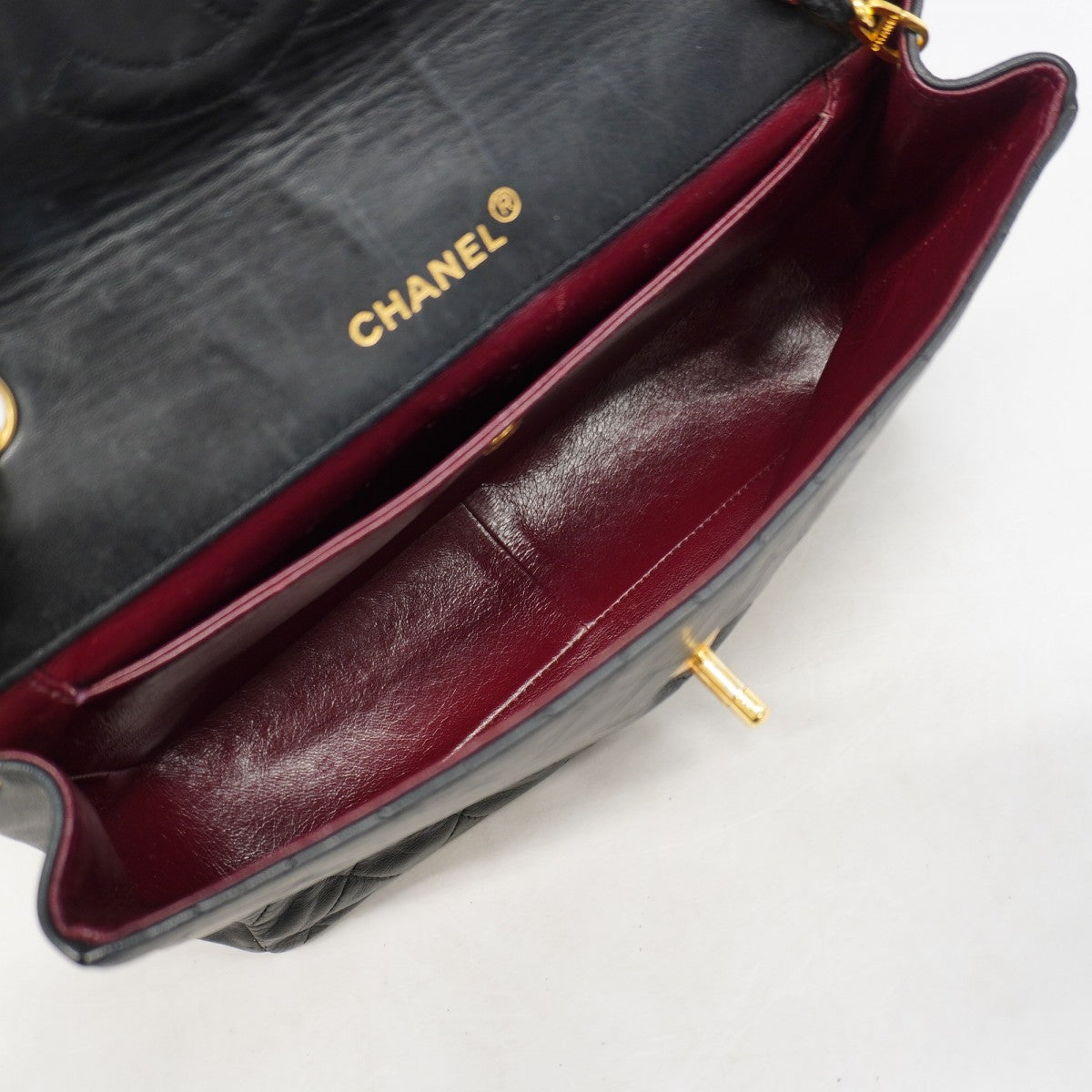 【6ge5456-k】シャネル ショルダーバッグ マトラッセ チェーンショルダー ラムスキン ブラック ゴールド金具【中古】レディース