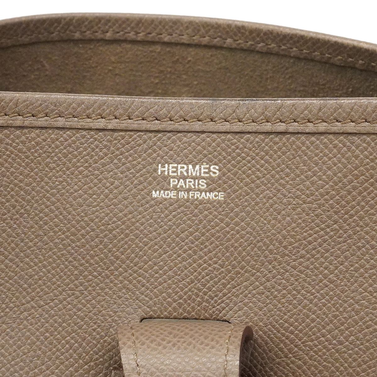 【6ge5467-e】エルメス ショルダーバッグ エヴリン3GM ヴォーエプソン エタン シルバー金具 □O刻印【中古】レディース