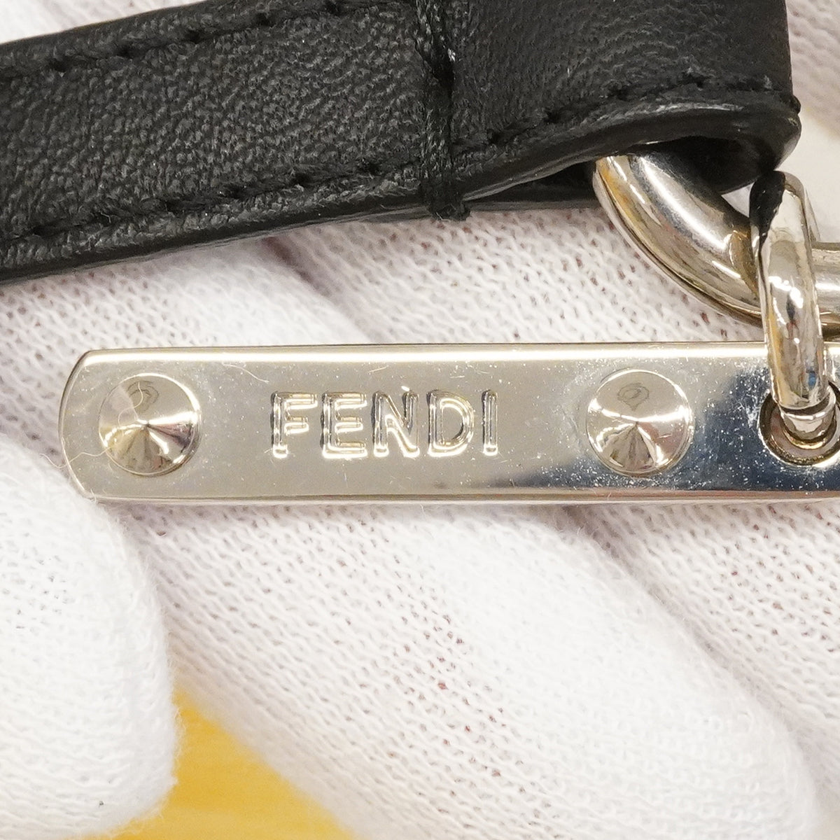 【6ge5471-e】フェンディ キーホルダー・チャーム モンスター ファー イエロー シルバー金具【中古】レディース