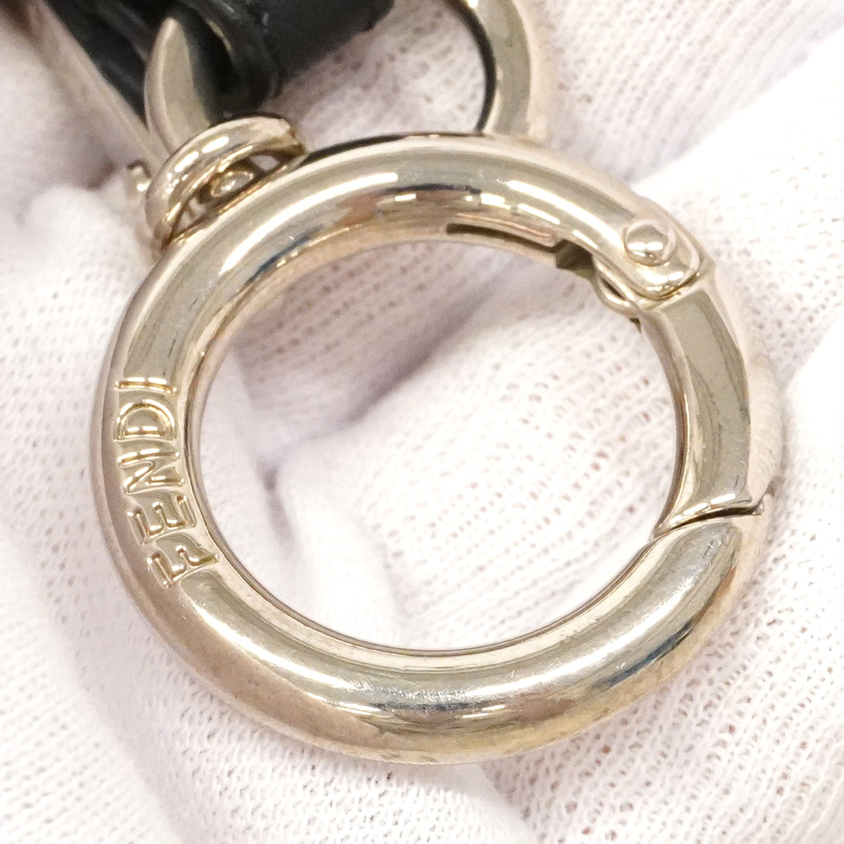 【6ge5471-e】フェンディ キーホルダー・チャーム モンスター ファー イエロー シルバー金具【中古】レディース