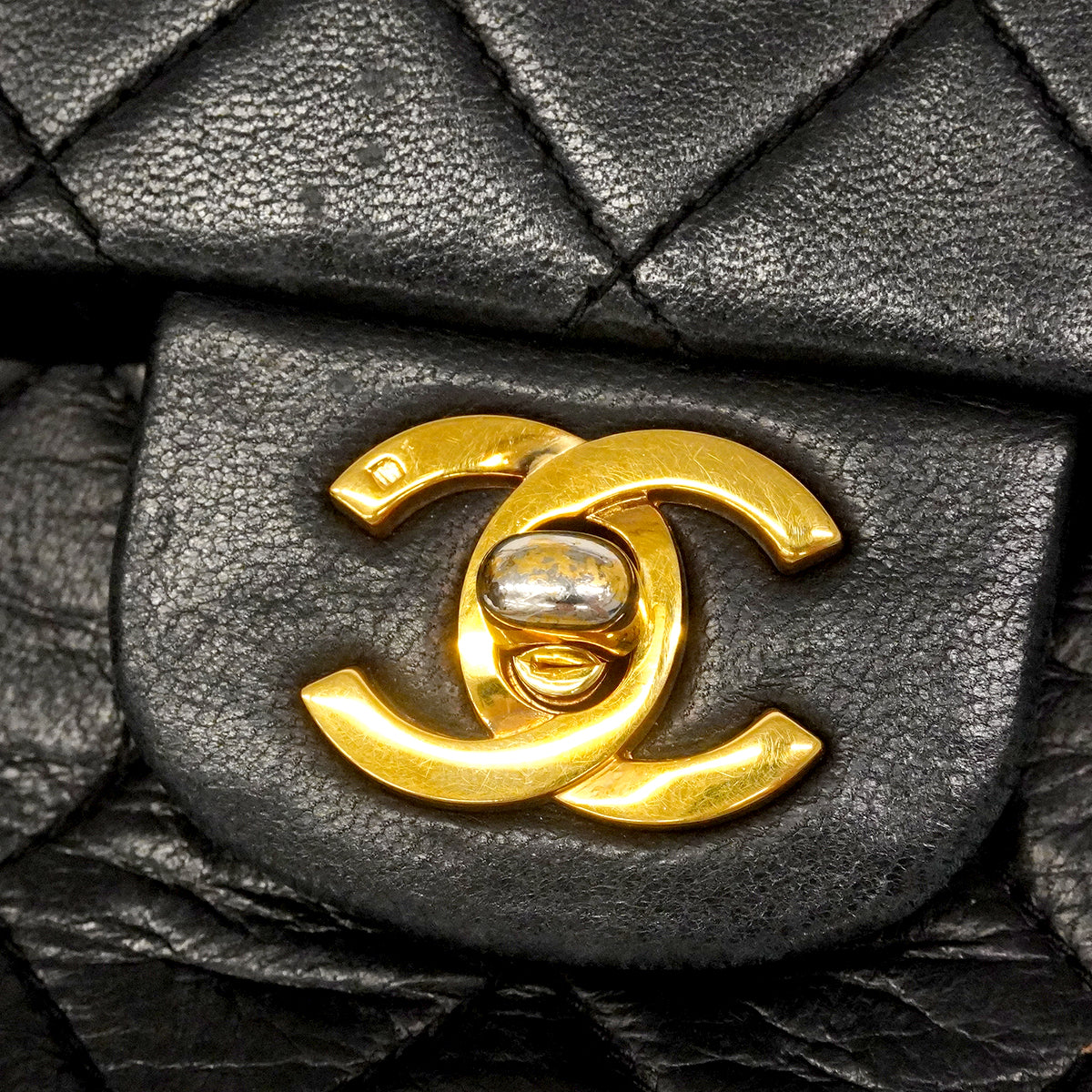 【6ge5480】シャネル ショルダーバッグ マトラッセ Wフラップ Wチェーン ラムスキン ブラック ゴールド金具【中古】レディース