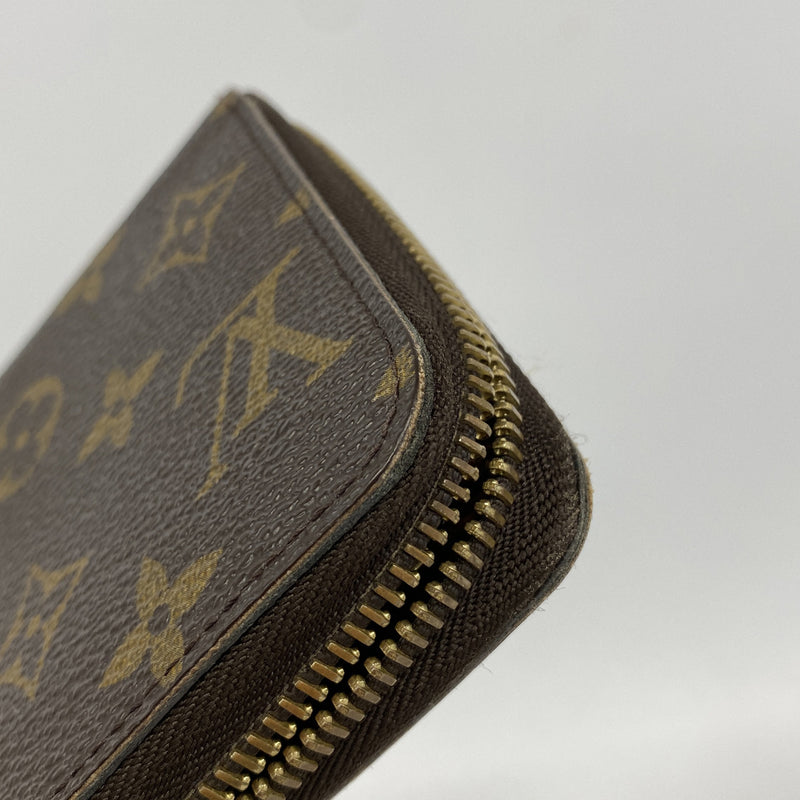 【6ge5494】ルイヴィトン 長財布 モノグラム ジッピーウォレット M42616 ブラウン【中古】メンズ レディース ユニセックス