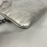 【6ge5531】シャネル ポーチ カメリア レザー シルバー シルバー金具【中古】レディース