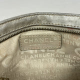 【6ge5531】シャネル ポーチ カメリア レザー シルバー シルバー金具【中古】レディース