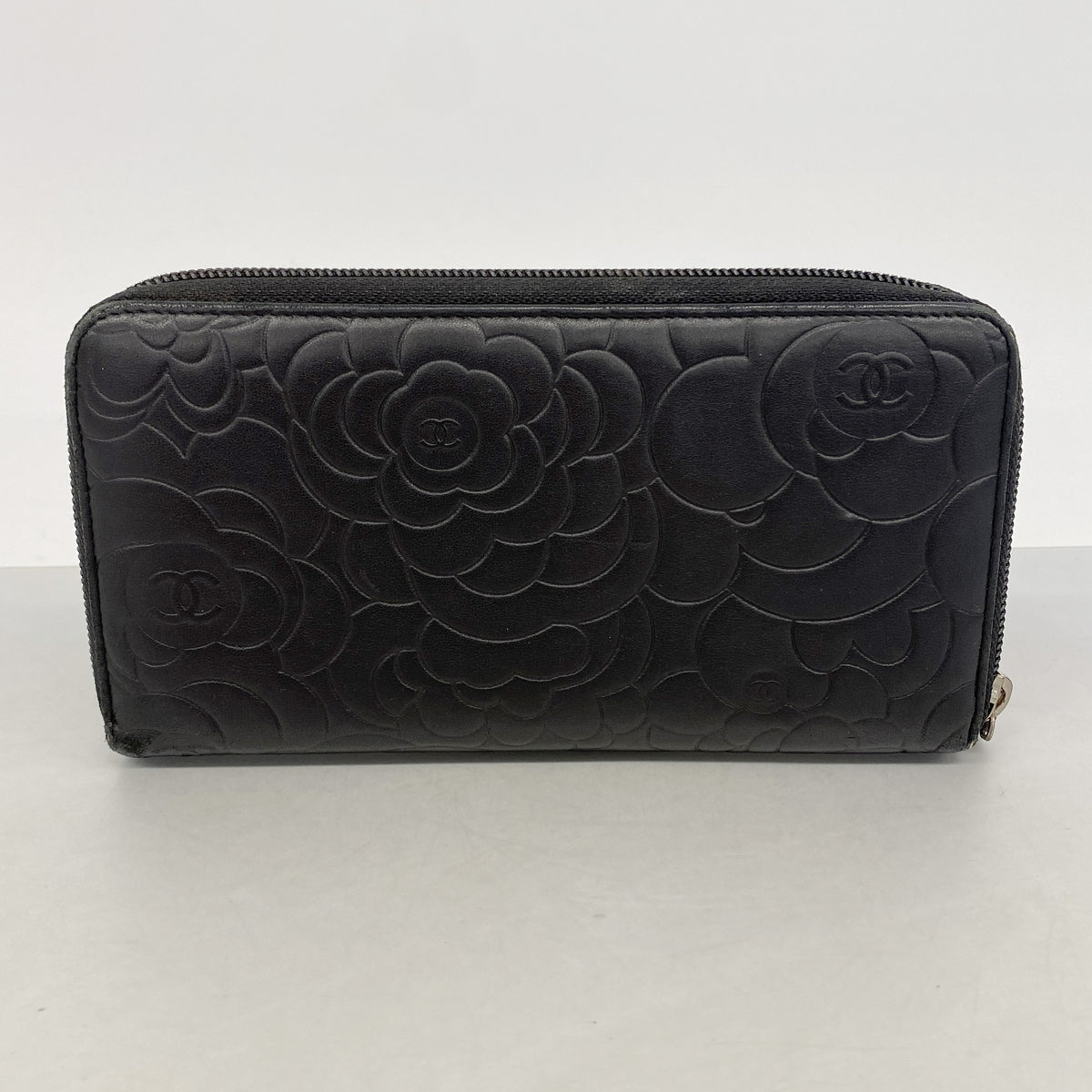 【6ge5532】シャネル 長財布 カメリア ラムスキン ブラック シルバー金具【中古】レディース