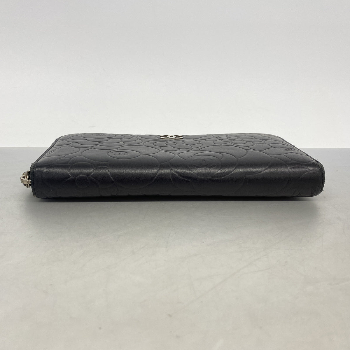 【6ge5532】シャネル 長財布 カメリア ラムスキン ブラック シルバー金具【中古】レディース