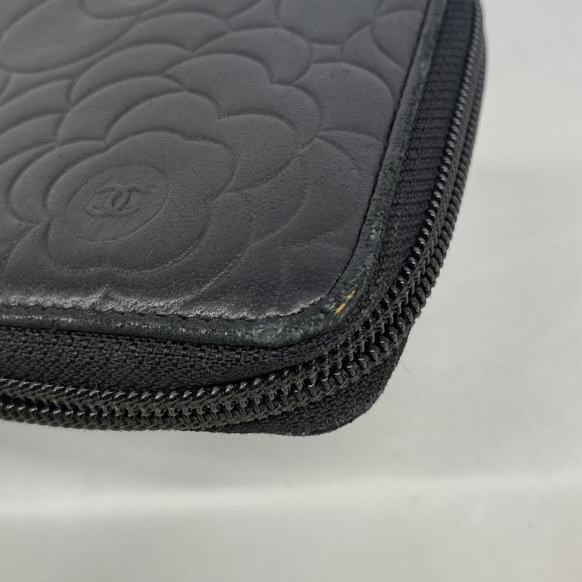 【6ge5532】シャネル 長財布 カメリア ラムスキン ブラック シルバー金具【中古】レディース