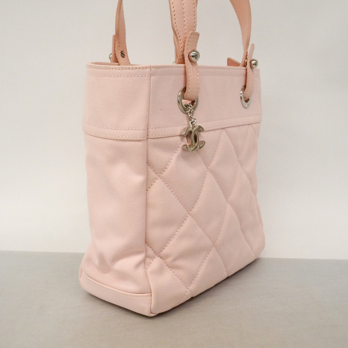 【6ge5559】シャネル トートバッグ パリビアリッツ キャンバス ピンク シルバー金具【中古】レディース