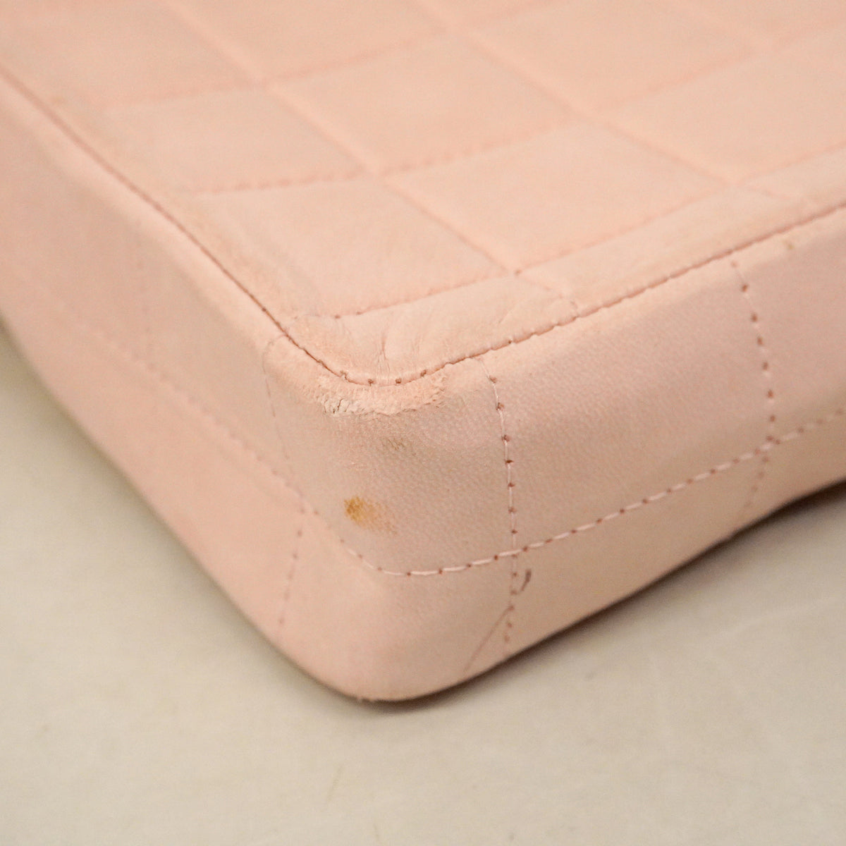 【6ge5560】シャネル ショルダーバッグ チョコバー チェーンショルダー ラムスキン ピンク ゴールド金具【中古】レディース