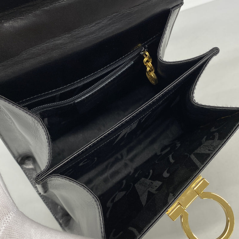【6ge5617】サルヴァトーレフェラガモ ハンドバッグ ガンチーニ レザー ブラック ゴールド金具 2wayバッグ【中古】レディース
