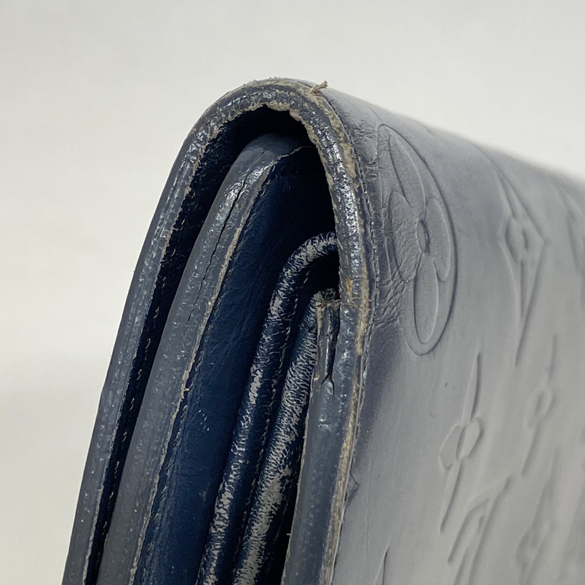 【6ge5644】ルイヴィトン 三つ折り長財布 モノグラム・マット ポルトトレゾールインターナショナル M65105 ブルー【中古】レディース