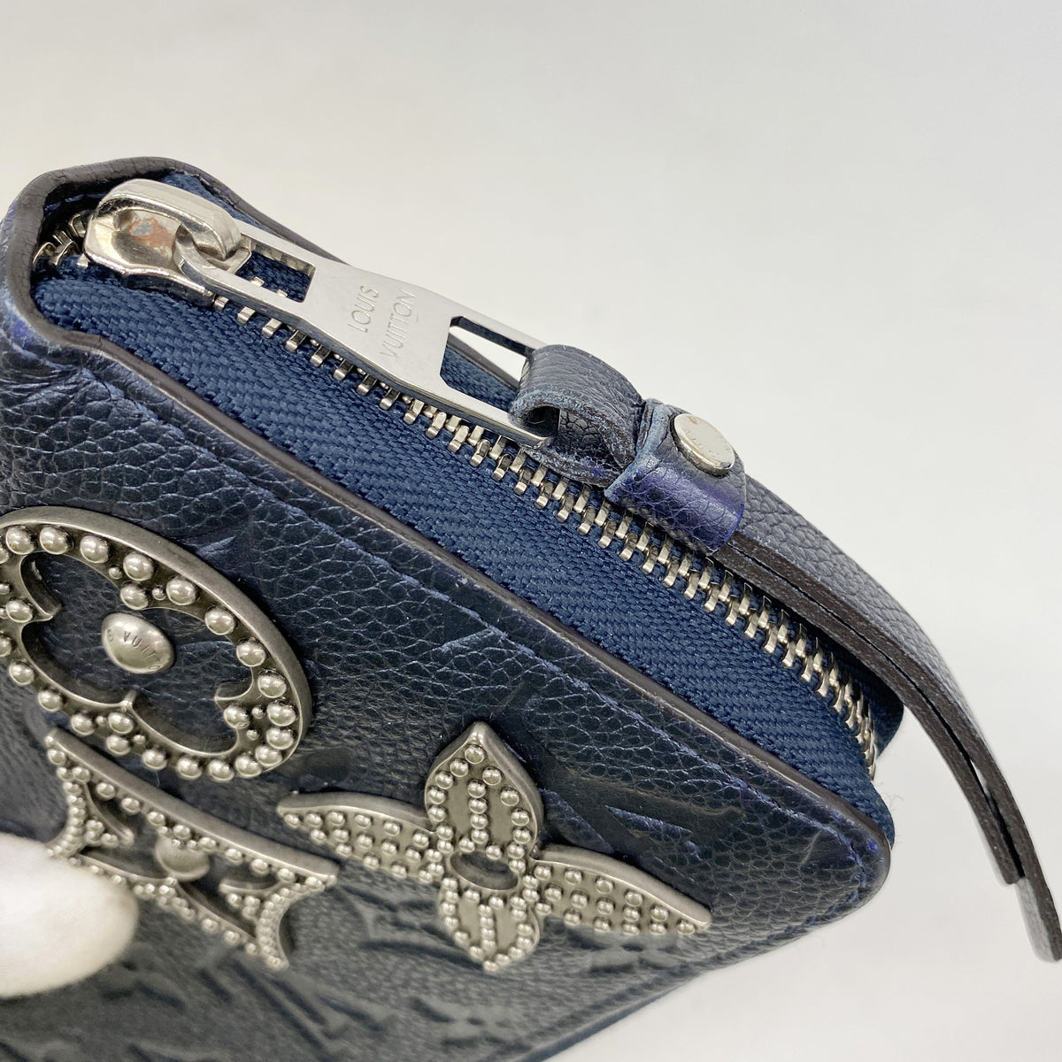 【6ge5645】ルイヴィトン 長財布 モノグラム・アンプラント フラワースタッズ ジッピーウォレット M62069 マリンメタル【中古】レディース