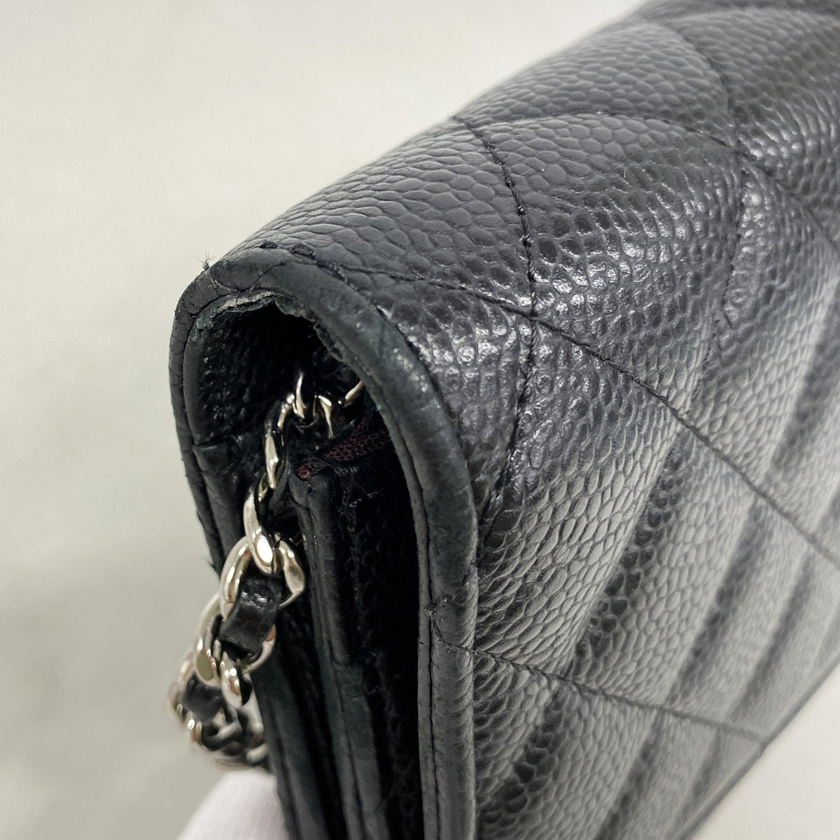 【6ge5673-h】シャネル ショルダーウォレット マトラッセ チェーンショルダー キャビアスキン ブラック シルバー金具【中古】レディース
