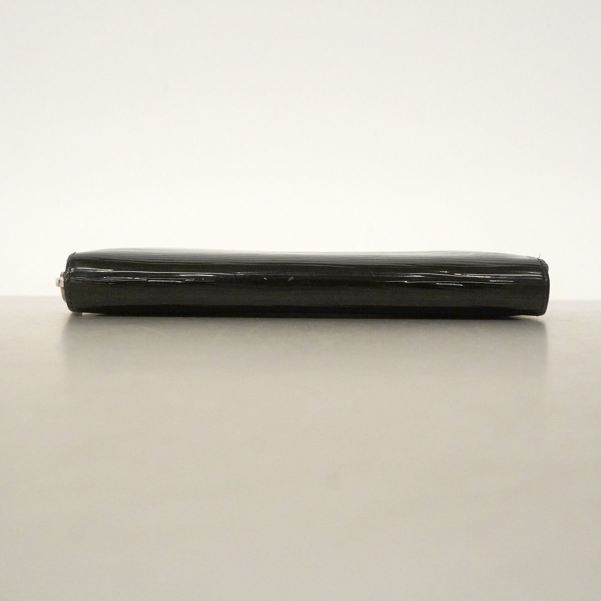 【6ge5686】ルイヴィトン 長財布 エピ ジッピーウォレット M6007N ノワールエレクトリック【中古】メンズ レディース ユニセックス