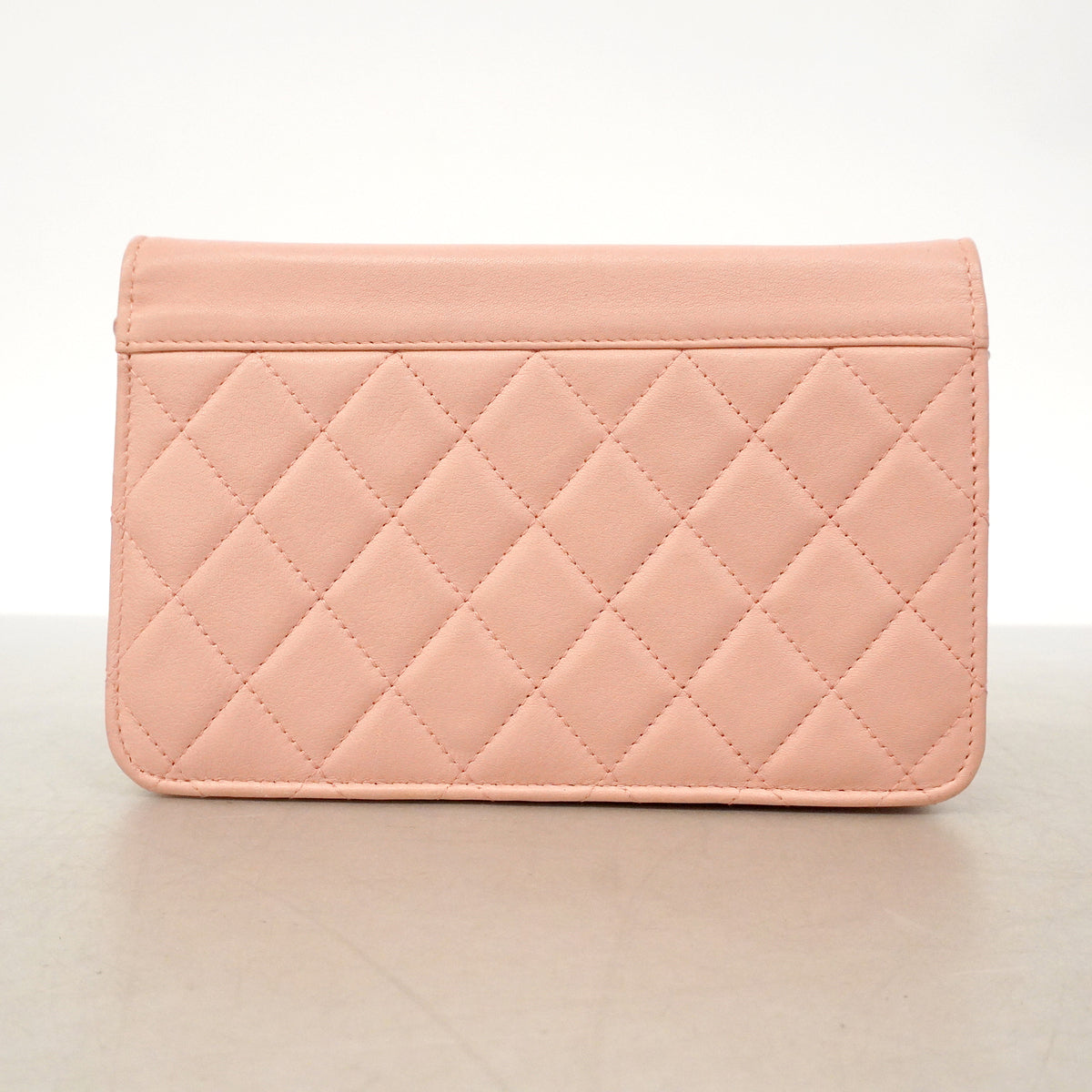 【6ge5698】シャネル ショルダーウォレット マトラッセ チェーンショルダー レザー ピンク シルバー金具【中古】レディース