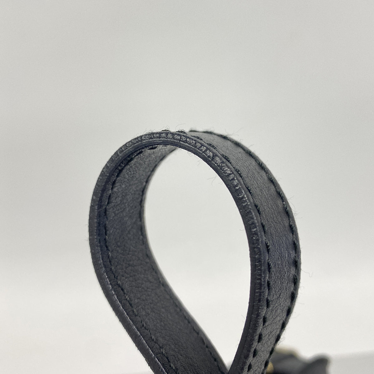 【6ge5722】グッチ ショルダーバッグ グッチシマ 204940 レザー ブラック シャンパンゴールド金具【中古】レディース