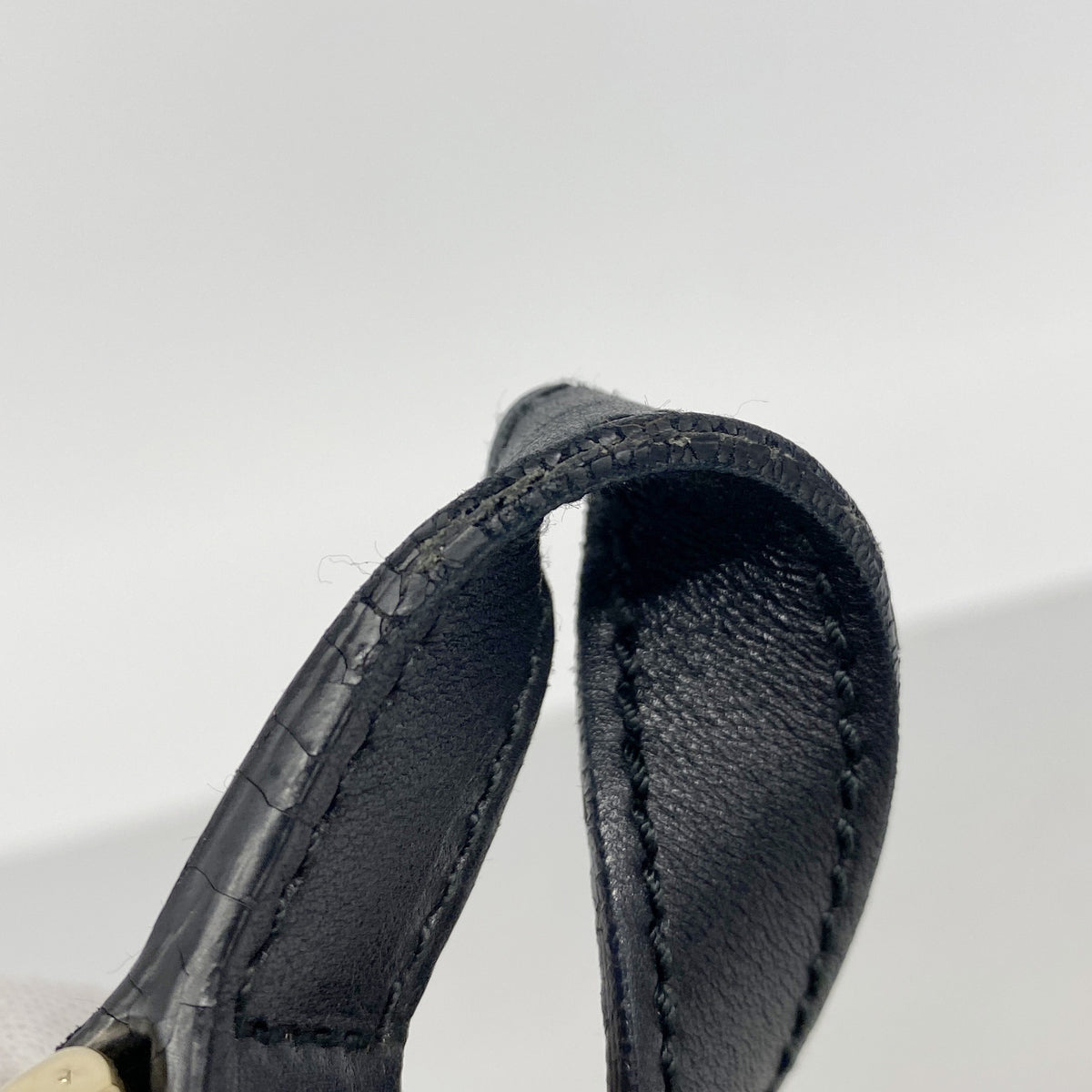 【6ge5722】グッチ ショルダーバッグ グッチシマ 204940 レザー ブラック シャンパンゴールド金具【中古】レディース