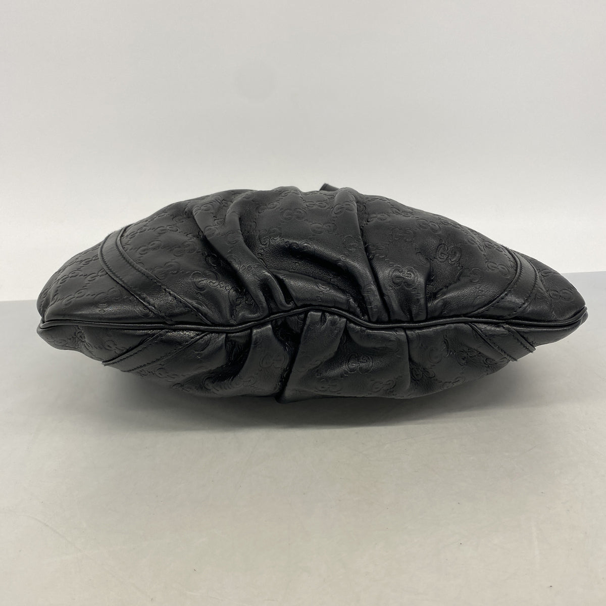 【6ge5722】グッチ ショルダーバッグ グッチシマ 204940 レザー ブラック シャンパンゴールド金具【中古】レディース