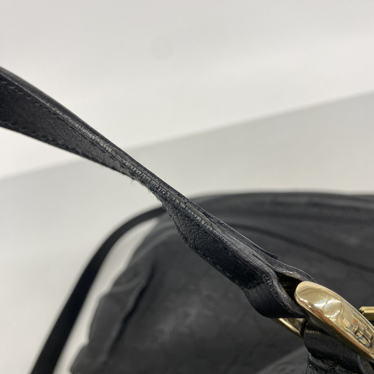 【6ge5722】グッチ ショルダーバッグ グッチシマ 204940 レザー ブラック シャンパンゴールド金具【中古】レディース