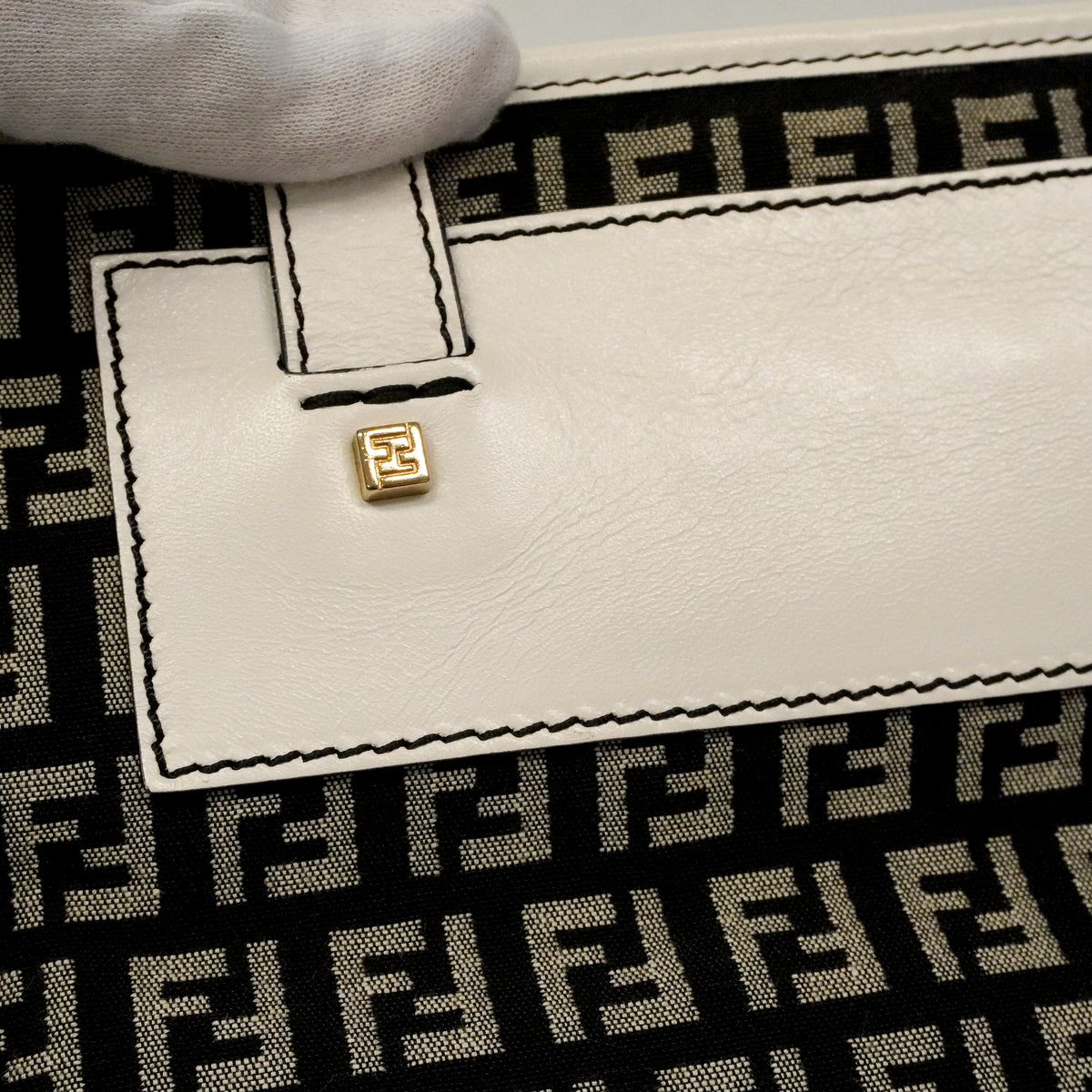 【6ge5778】フェンディ トートバッグ ズッキーノ ナイロンキャンバス ブラック ホワイト ゴールド金具【中古】レディース
