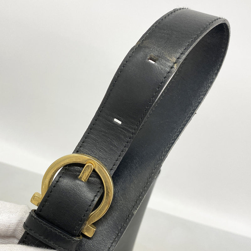 【6ge5800】サルヴァトーレフェラガモ ショルダーバッグ ガンチーニ レザー ブラック ゴールド金具【中古】レディース
