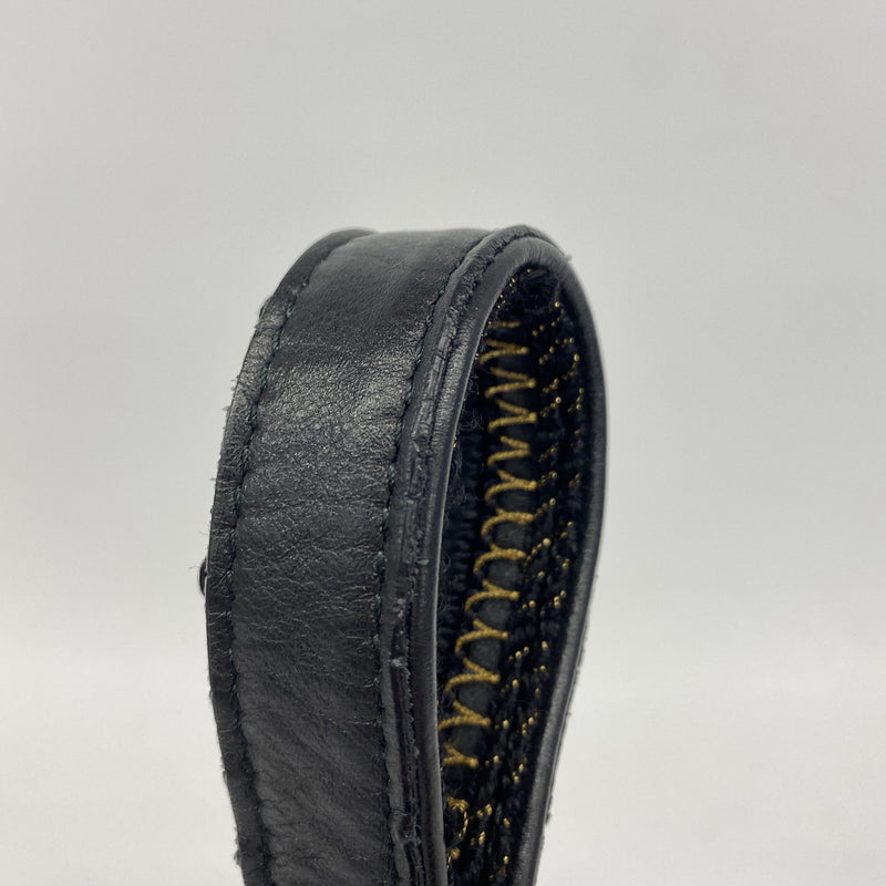 【6ge5809】サルヴァトーレフェラガモ ショルダーバッグ ベロア ブラック ゴールド金具【中古】レディース