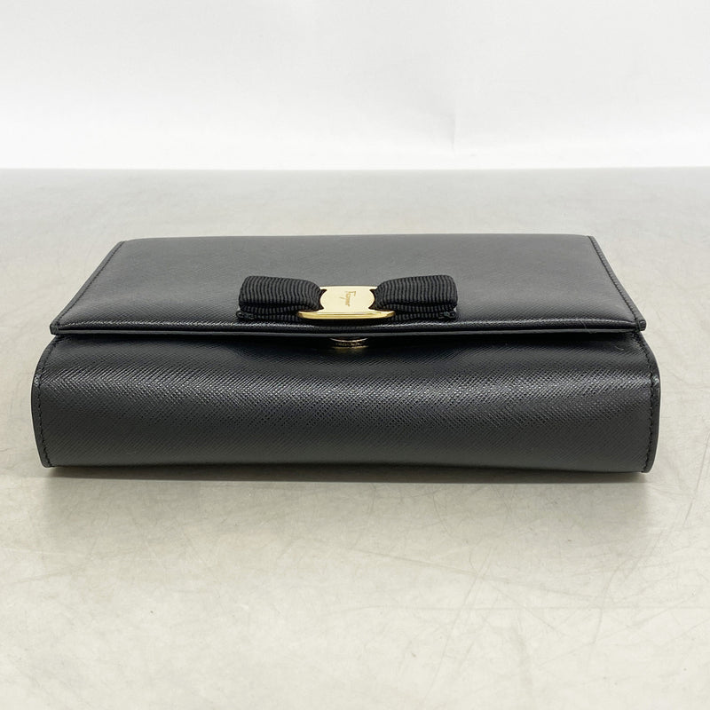 【6ge5830】サルヴァトーレフェラガモ ショルダーバッグ ヴァラ レザー ブラック ゴールド金具【中古】レディース