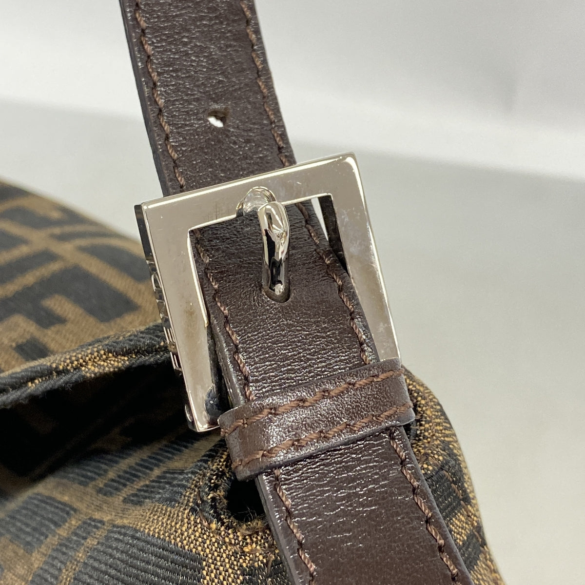 【6ge5876】フェンディ ハンドバッグ ズッカ ナイロンキャンバス ブラウン シルバー金具【中古】レディース